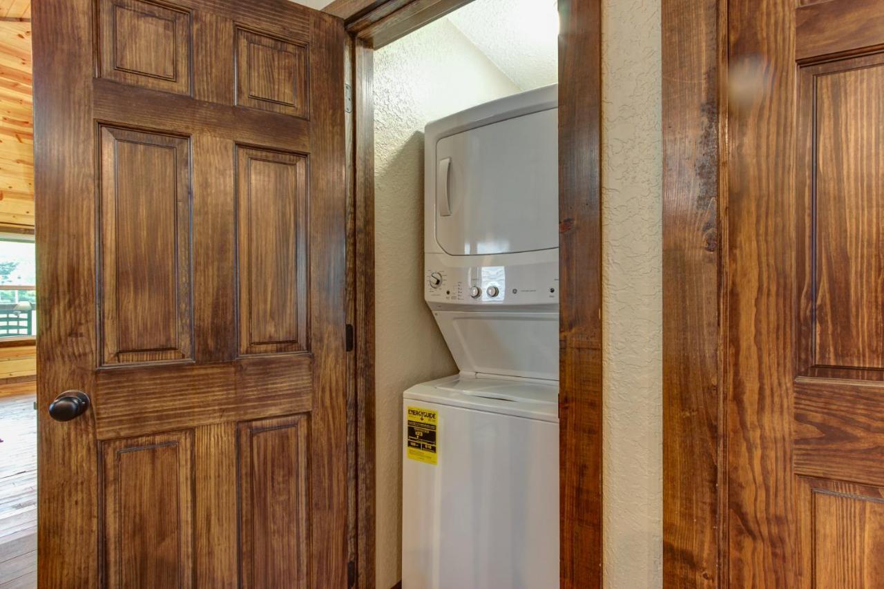 3 Master Bedrooms - Sleeps 10 - Location - Game Room - Hot Tub Pigeon Forge Exterior foto